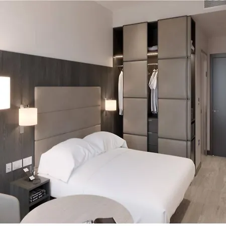 Ac By Marriott Centre מלון