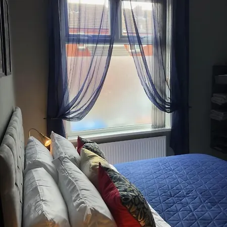 1. Stylish Private Double Near Centre