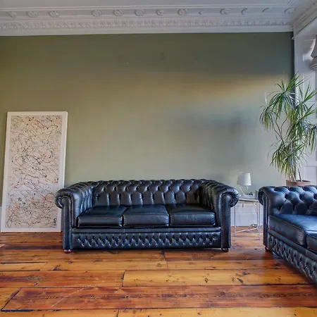 Manchesters Ultimate House - Hot Tub - Sleeps 23! *