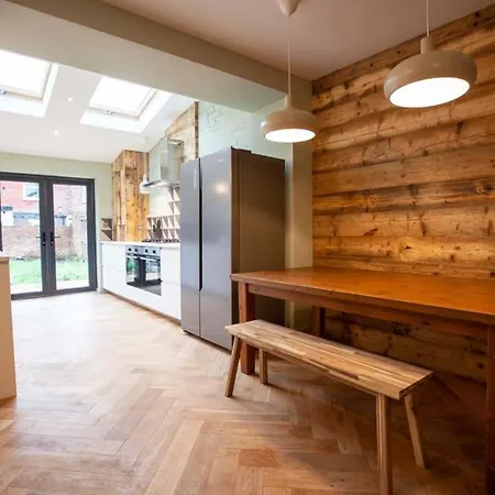 Holiday home Newly Renovated 3 Storey In South