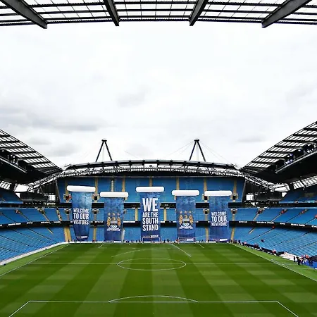 Bed and breakfast Private Bedroom - Shared Facilities - Free Parking - Close To Ethiad Centre