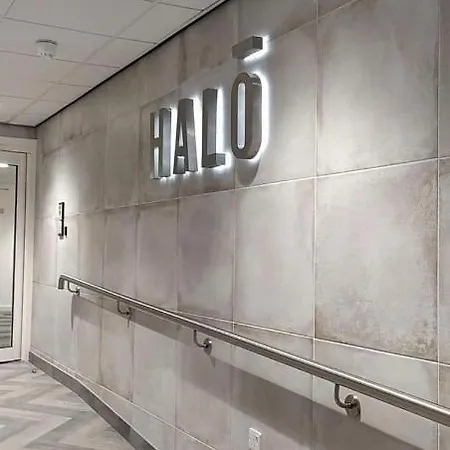 Halo House By Guestz *