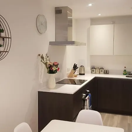 Halo House By Guestz * Manchester