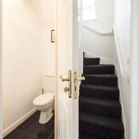 My-places Abbotsfield Court Townhouse 4 Pensjonat Manchester