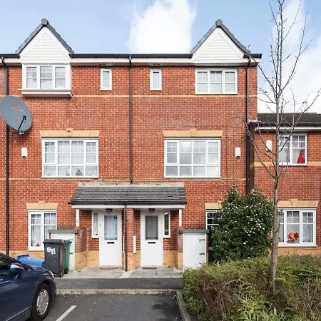 My-places Abbotsfield Court Townhouse 4 Manchester