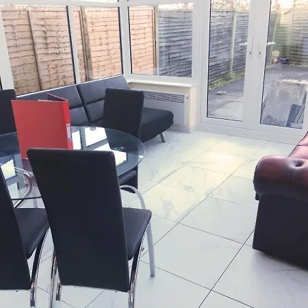 My-places Abbotsfield Court Townhouse 4 4*