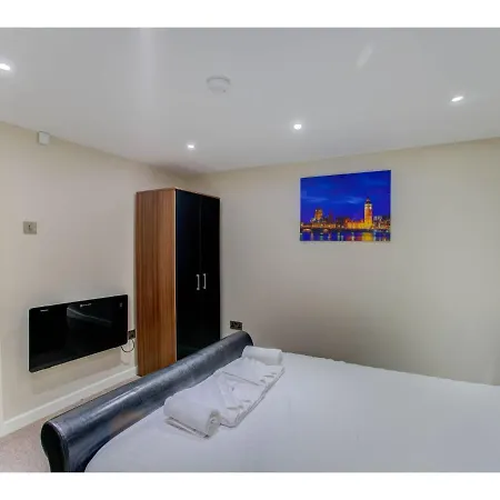 Cosy, Comfy Pad For A Night Out, Up To 4. Nq, Mcr! * Manchester