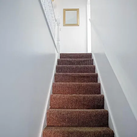 Apartment Airport Lounge - 3 Bed - 6 Persons *