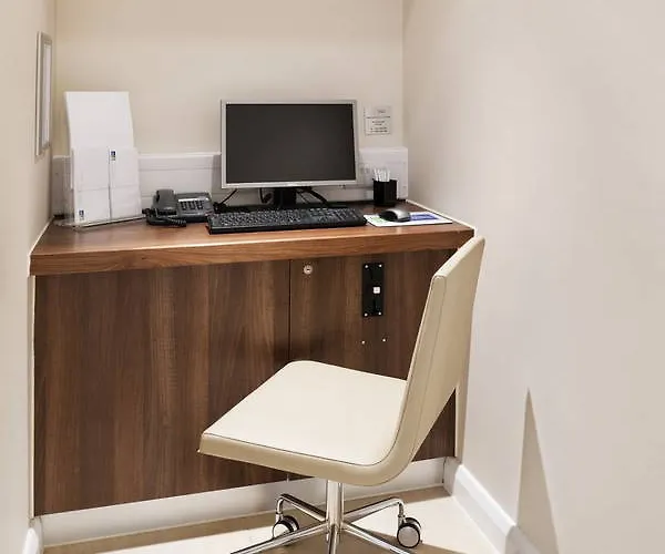 Hotel Express Centre By Ihg Manchester