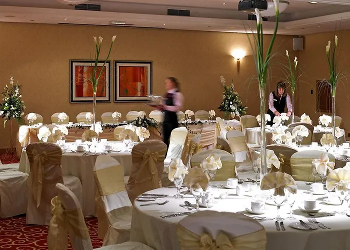 Marriott Victoria & 4* Manchester