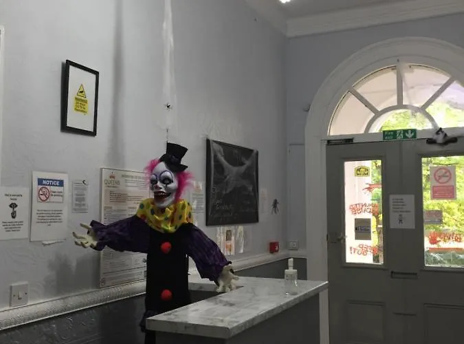 Queens Манчестер