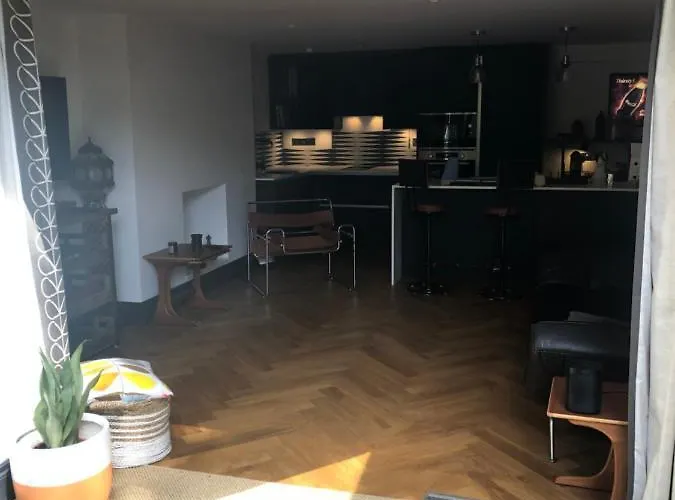 Апартаменты Chorlton Garden Rooms. Relax, Work, And Play. *