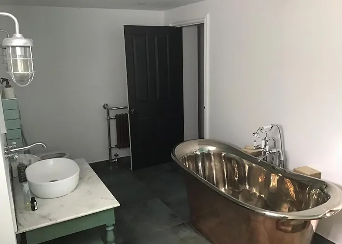 Chorlton Garden Rooms. Relax, Work, And Play. مانشستر