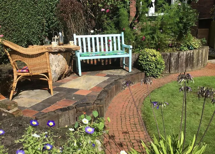 Chorlton Garden Rooms. Relax, Work, And Play. مانشستر