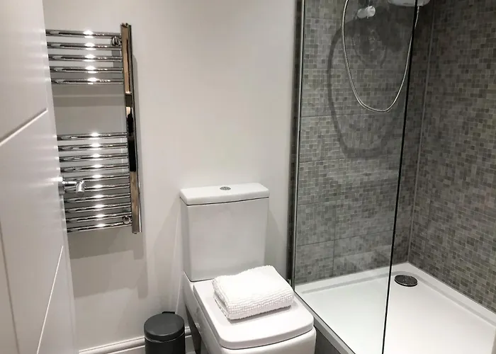 10min To - Free Parking - Private - Contractor Friendly Apartamento