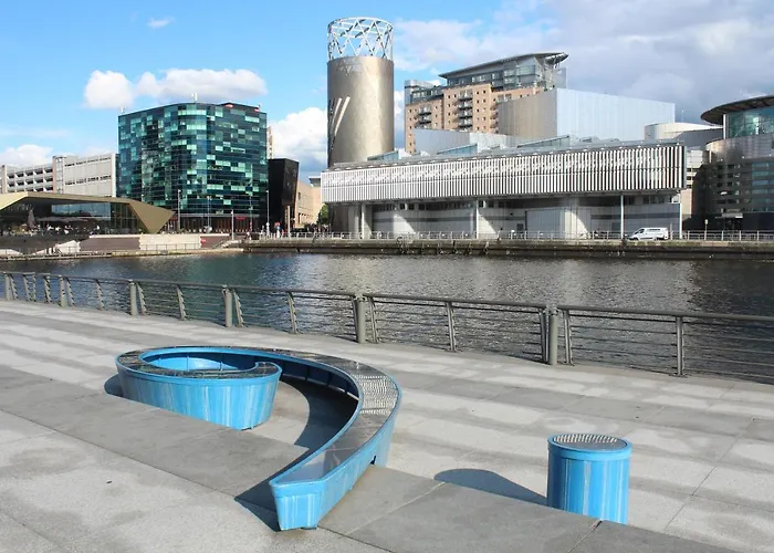 Esquire Media Appartement *