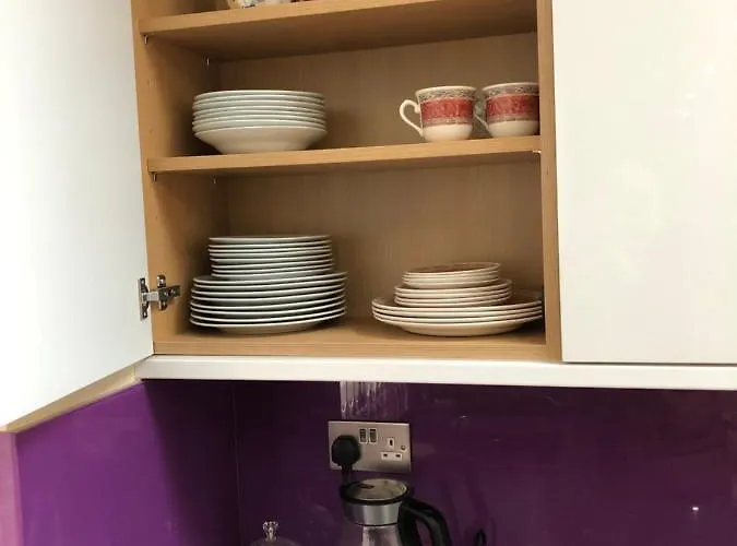 Couette-café Big Rusholme With Tv And Private Bathroom-parking&wifi