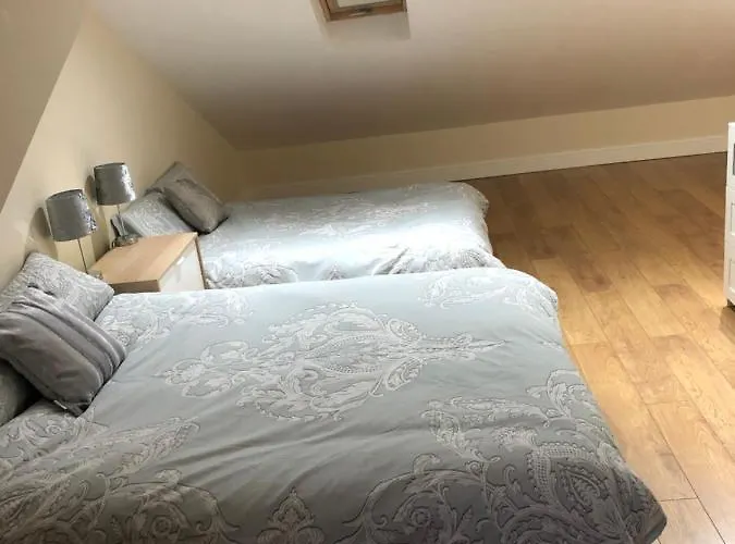 Bed and Breakfast Big Rusholme With Tv And Private Bathroom-parking&wifi