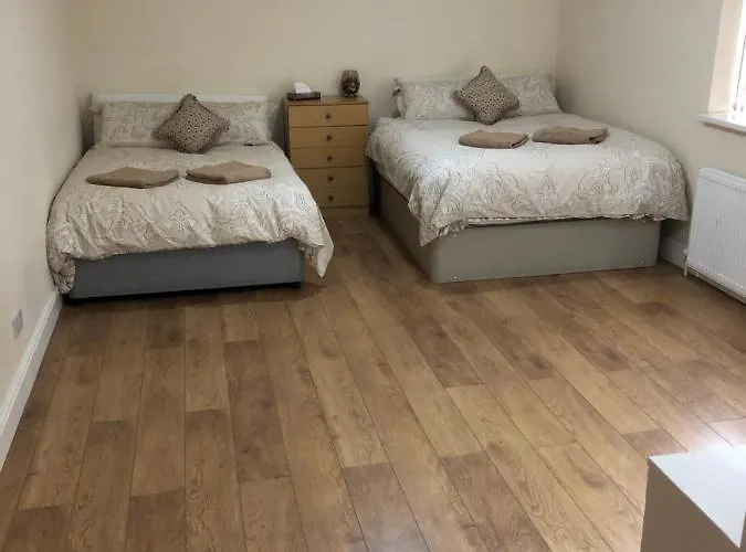 Bed and Breakfast Big Rusholme With Tv And Private Bathroom-parking&wifi Μάντσεστερ