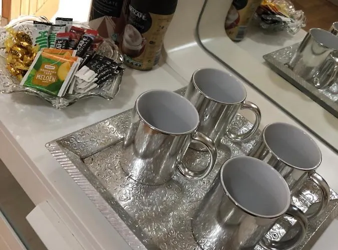 Big Rusholme With Tv And Private Bathroom-parking&wifi Couette-café Manchester