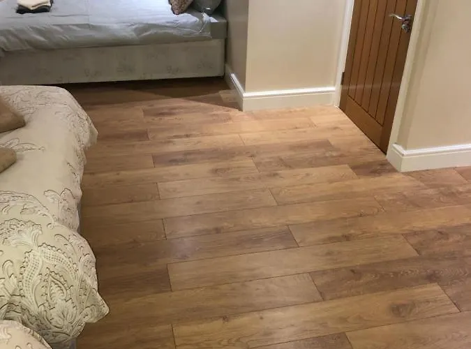 Big Rusholme With Tv And Private Bathroom-parking&wifi Couette-café