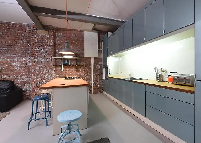 Mason Street Sleeps 16 Апартаменты