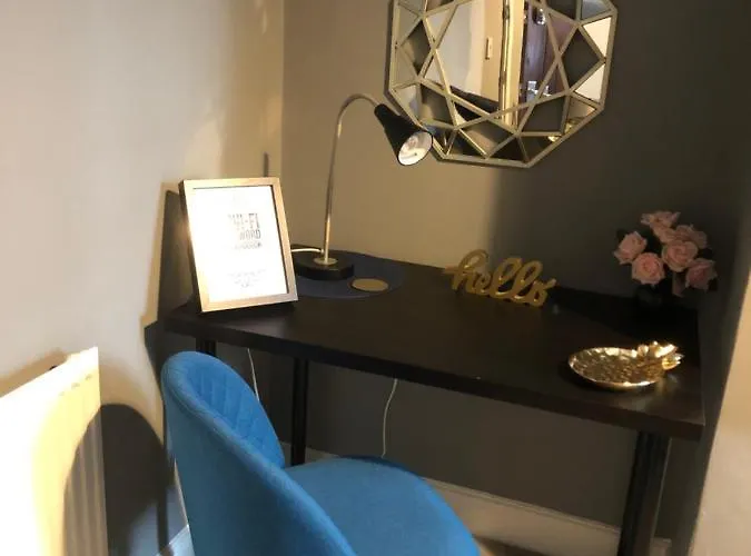 게스트하우스 3. Stylish Private Double Near Centre *