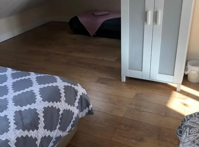 Big Rusholme With Tv And Private Bathroom-parking&wifi *