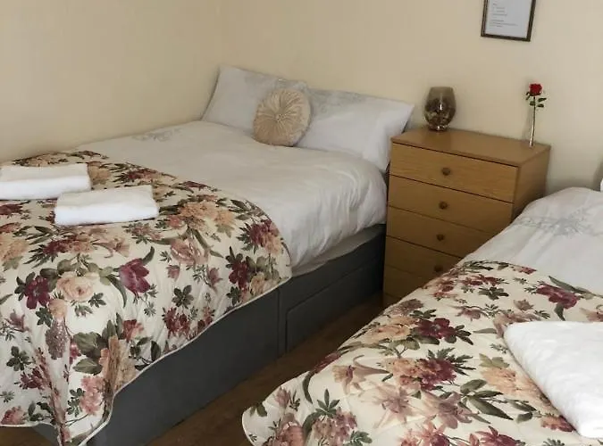 Big Rusholme With Tv And Private Bathroom-parking&wifi * Μάντσεστερ