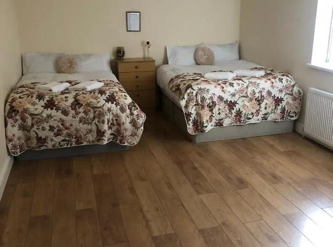 Big Rusholme With Tv And Private Bathroom-parking&wifi