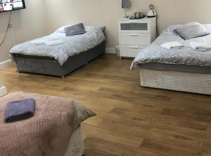 Big Rusholme With Tv And Private Bathroom-parking&wifi Bed & Breakfast Manchester