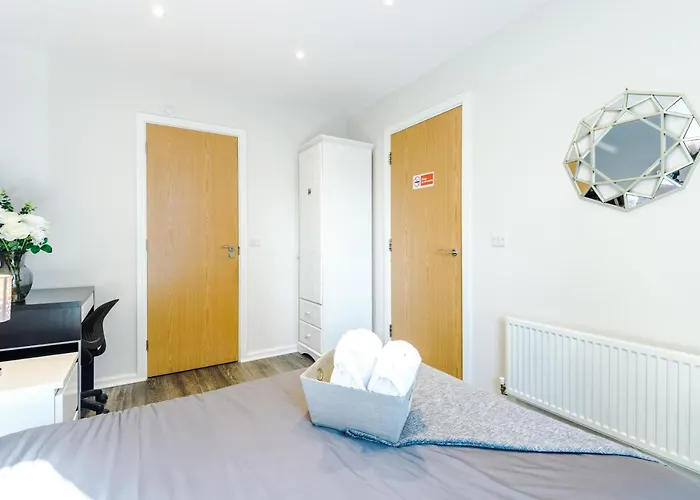 Bright&modern Contractor House By Niji Short *