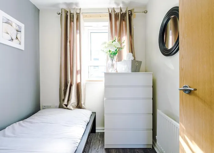 Tatil Evi Bright&modern Contractor House By Niji Short Manchester