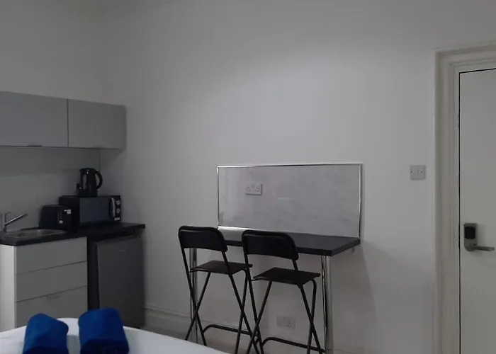 Regency 2* Manchester