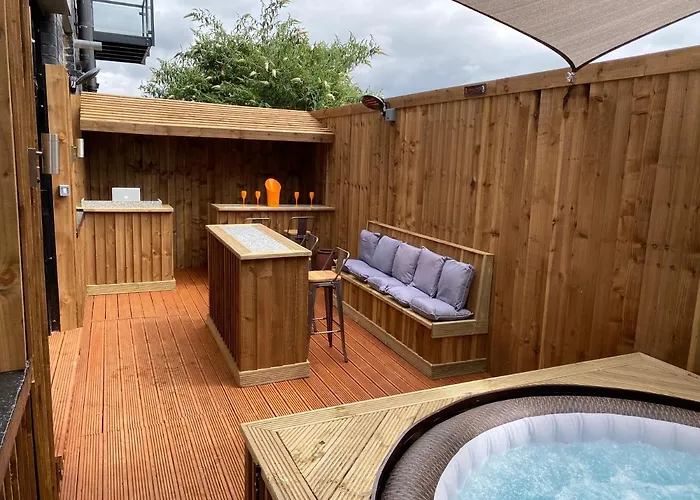 Апартаменты Mason Street Sleeps 16