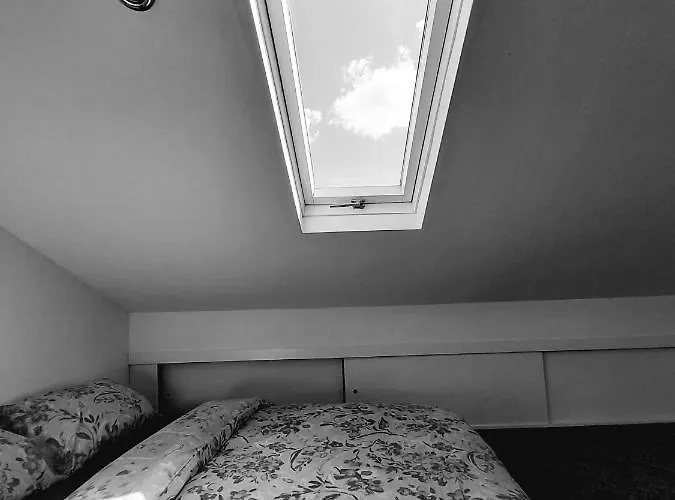 Gorgeous Stylish Cheri Victorian House In 度假居