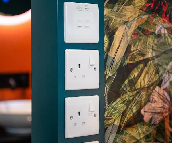 호텔 Yotel Deansgate 4*