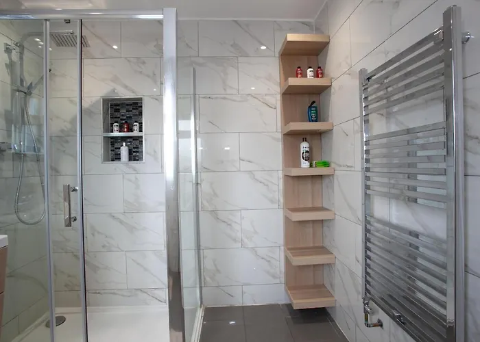 6 Bedroom House 10min Drive From Centre * 曼彻斯特