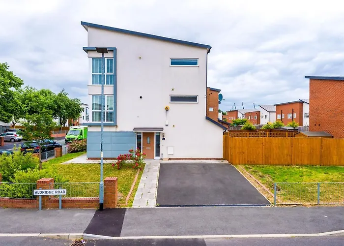 Coop Live Arena & Etihad Stadium 4bedroom Townhouse With Free Parking Vakantiehuis *