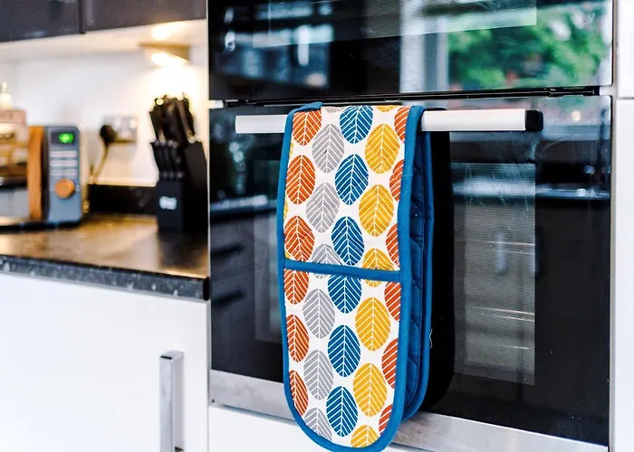 Vakantiehuis Coop Live Arena & Etihad Stadium 4bedroom Townhouse With Free Parking *