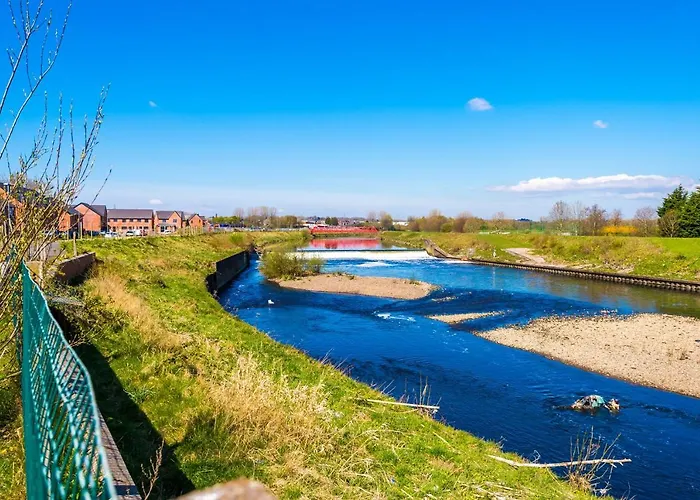 Vidale Court, 3 Bedroom House With River Irwell View, Sleeps 6 شقة مانشستر