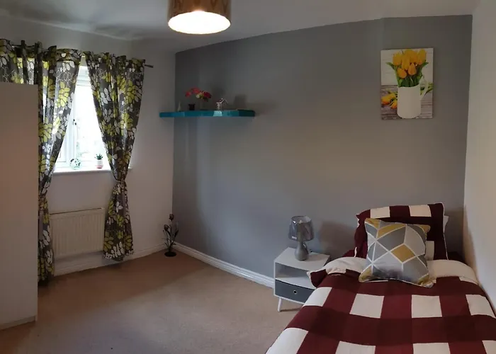 ゲストハウス Queens Rooms, A Perfect Stay, Next To Shopping Parks And Central *