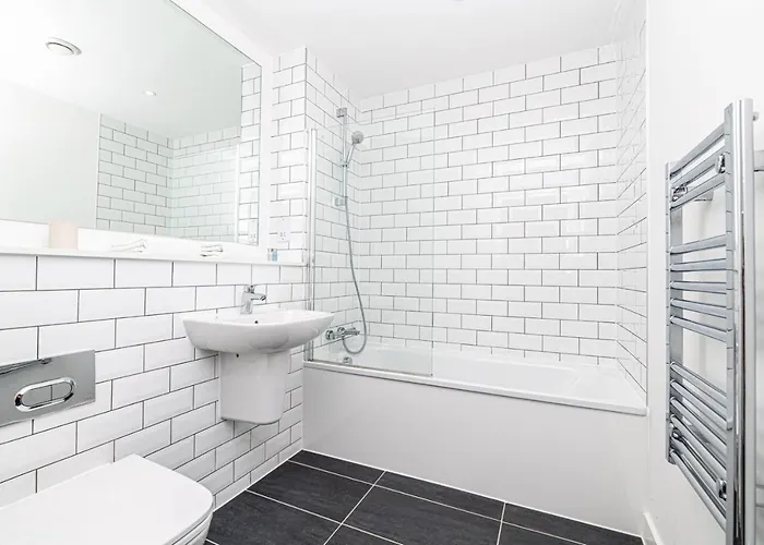 Insignia By Guestz * Manchester