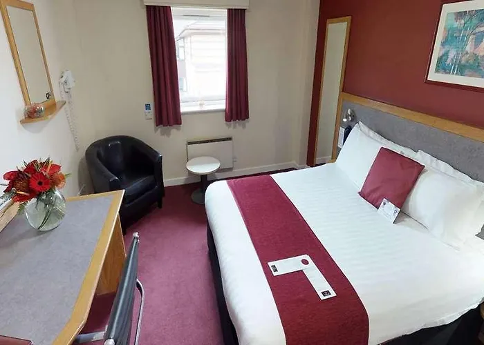 Pendulum 3* Manchester