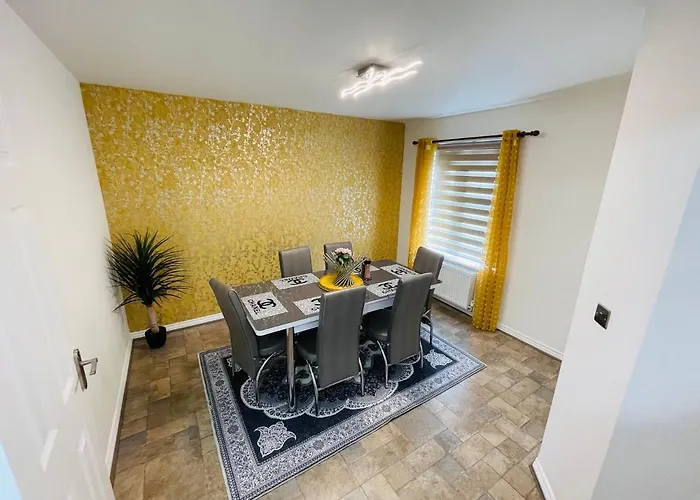 Watan - Spacious 3 Bedrooms Entire House With Beautiful Outdoor Garden Semesterbostad Manchester