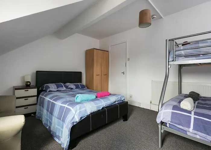 Short Term Shared R&r In Chorlton Mánchester