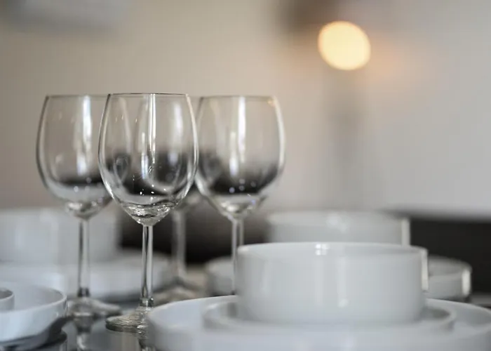 Onpoint - Spacious 2 Bedroom Apt - City Centre With Balcony Apartamento *