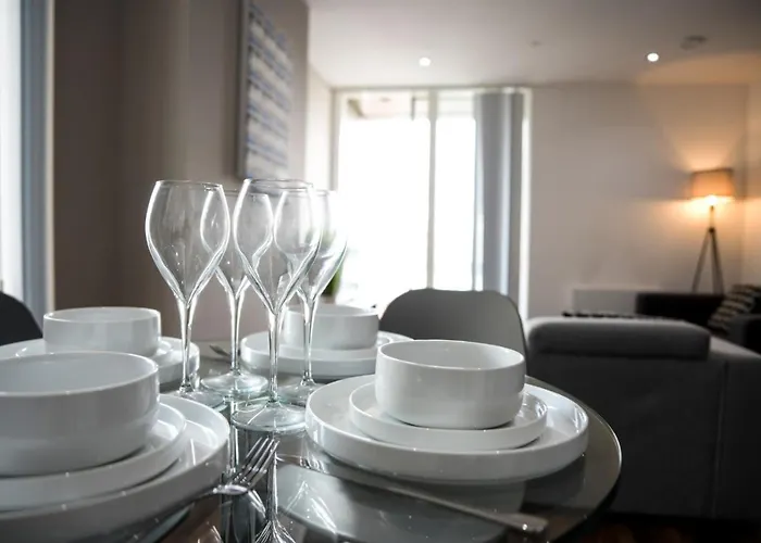 Apartamento Onpoint - Spacious 2 Bedroom Apt - City Centre With Balcony