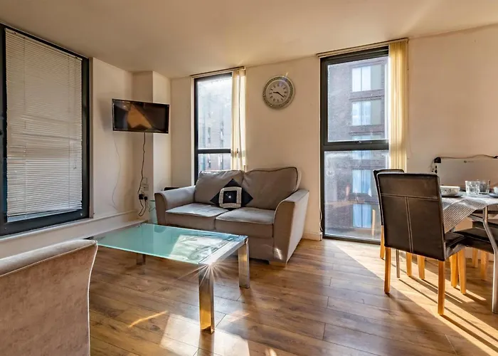 Skyline Tower Hotel *