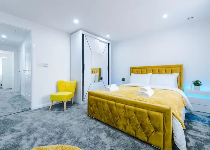 Luxury 3 Bedroom House Close To Center 맨체스터